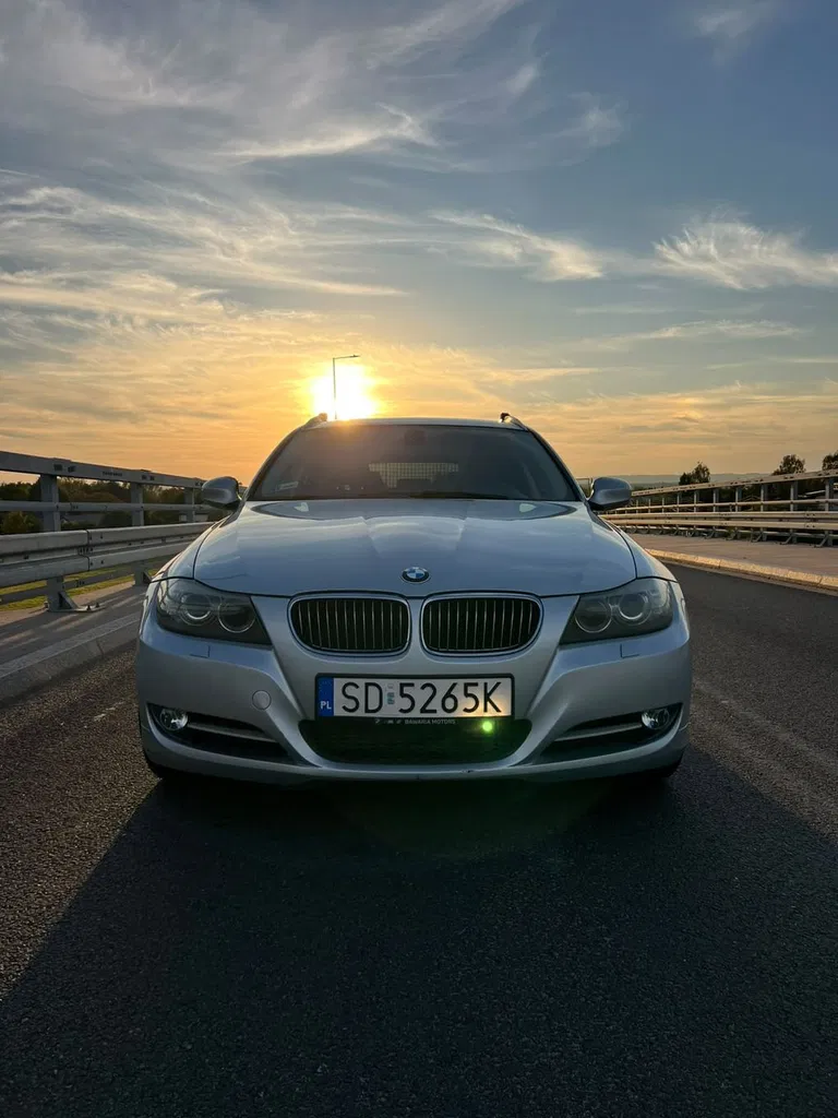 Zdjęcie: 2011 BMW Seria 3