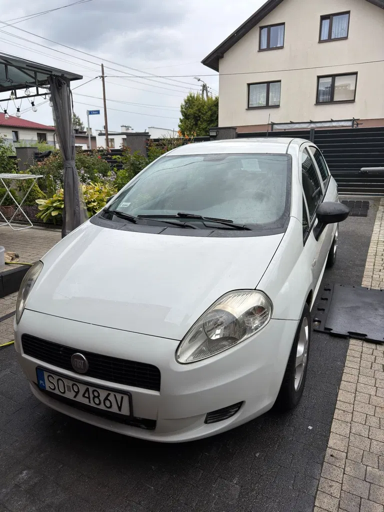 Zdjęcie: 2010 Fiat Grande Punto
