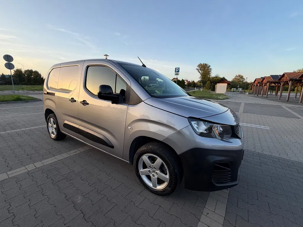 Zdjęcie: 2023 Peugeot Partner