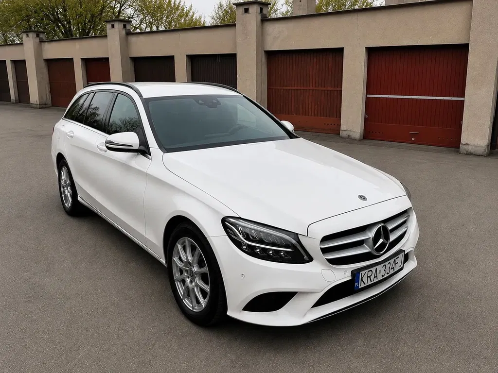 Zdjęcie: 2021 Mercedes-Benz C Klasa