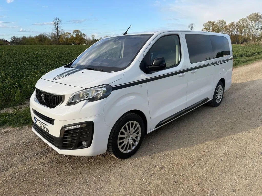 Zdjęcie: 2022 Peugeot Traveller