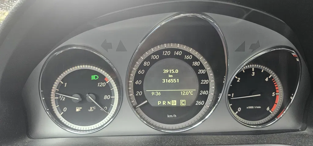 Zdjęcie: 2009 Mercedes-Benz C Klasa