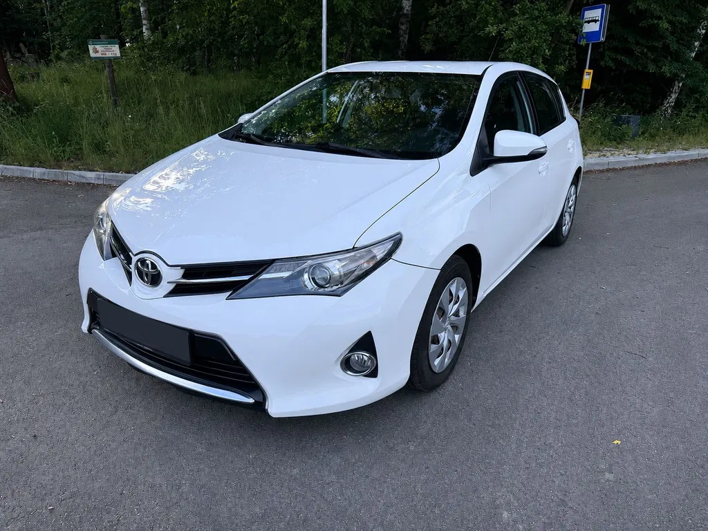 Zdjęcie: 2014 Toyota Auris