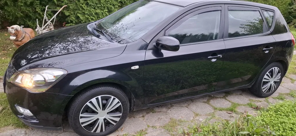 Zdjęcie: 2011 Kia Cee'd