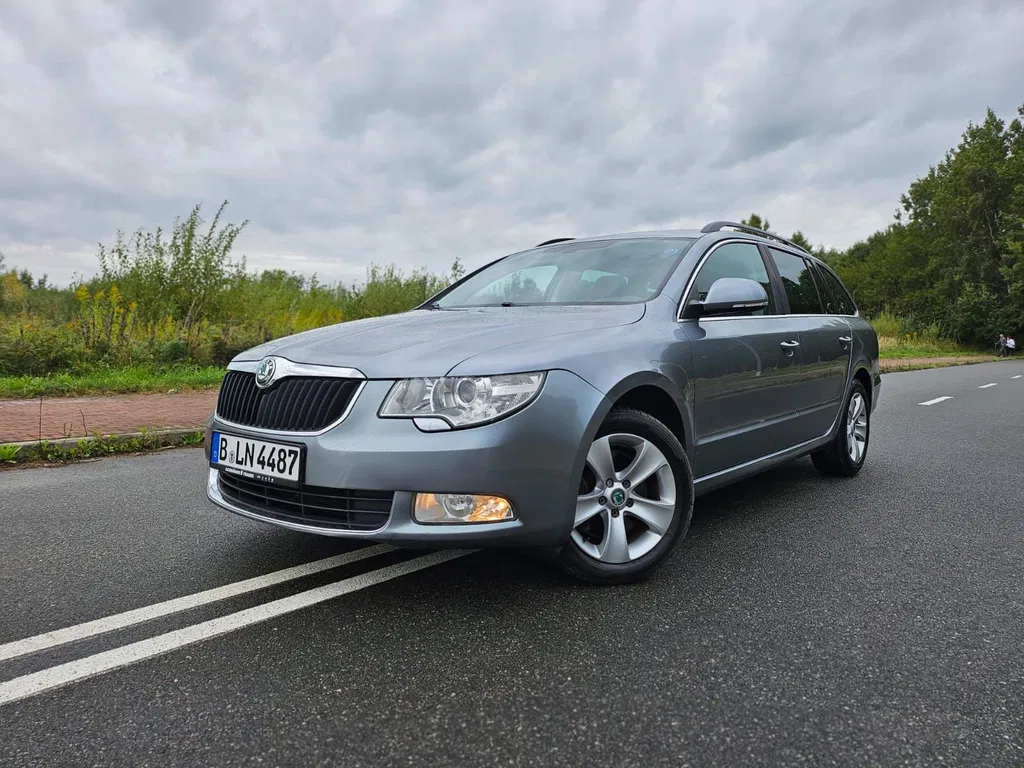 Zdjęcie: 2012 Skoda Superb