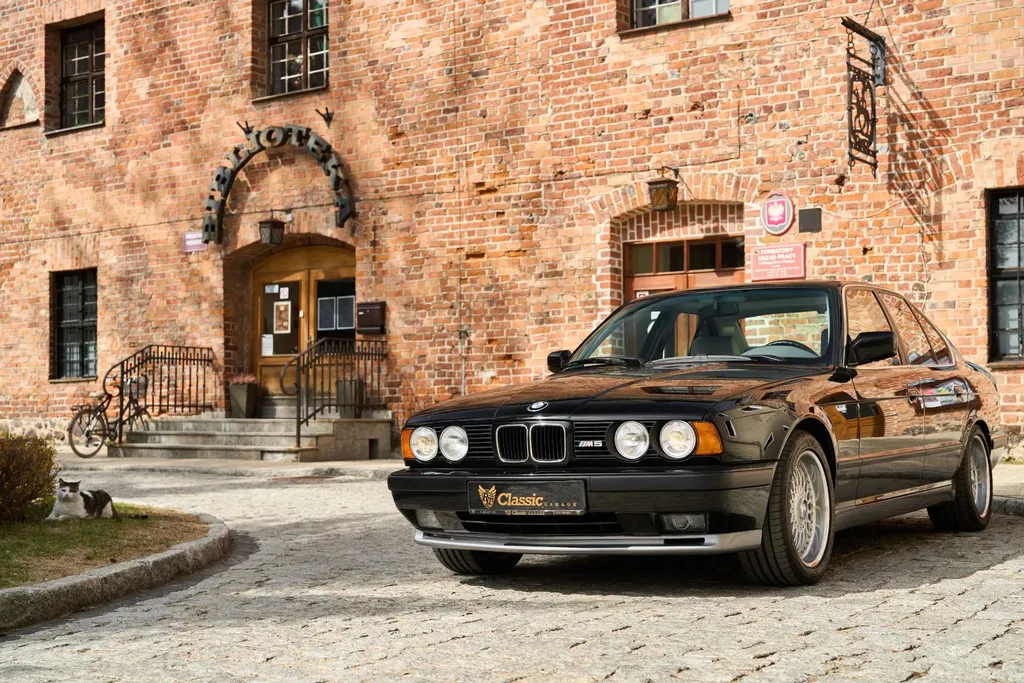 Zdjęcie: 1991 BMW M5