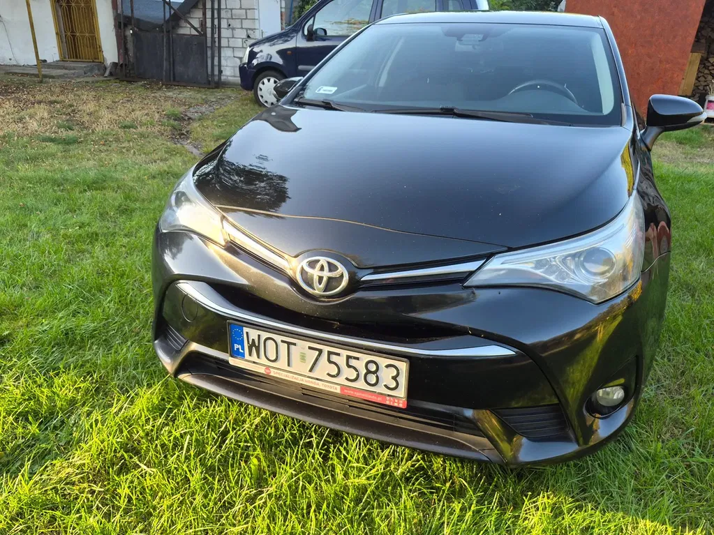 Zdjęcie: 2015 Toyota Avensis