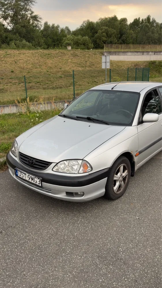 Zdjęcie: 2002 Toyota Avensis