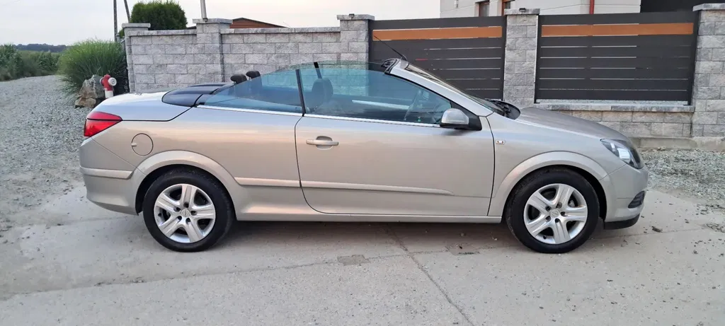 Zdjęcie: 2009 Opel Astra