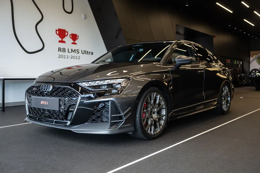 Zdjęcie: 2026 Audi RS3 Limousine