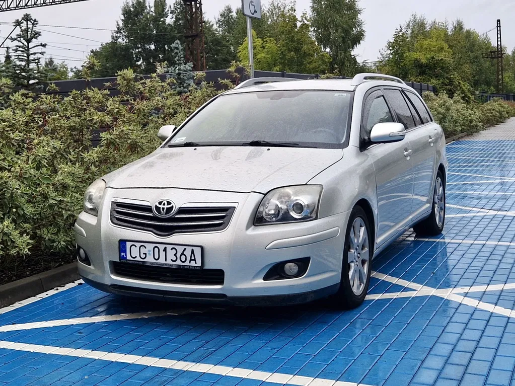 Zdjęcie: 2008 Toyota Avensis