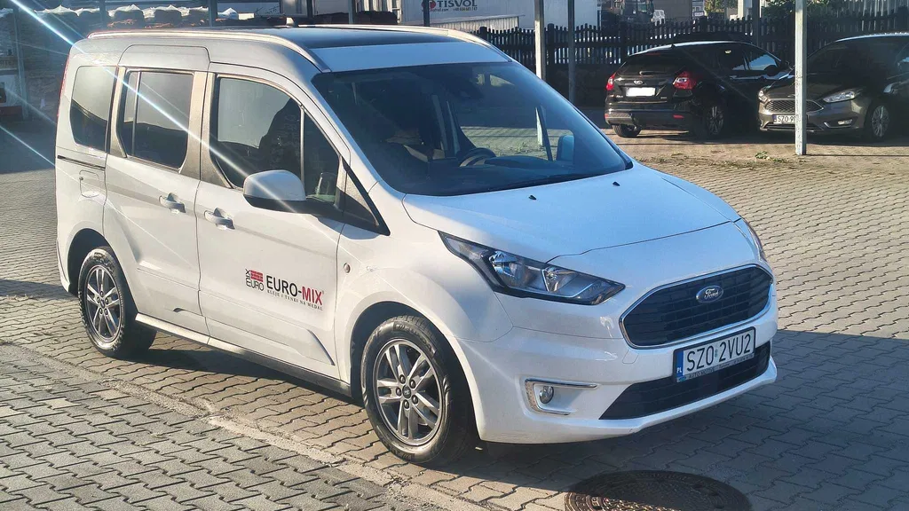 Zdjęcie: 2021 Ford Tourneo Connect