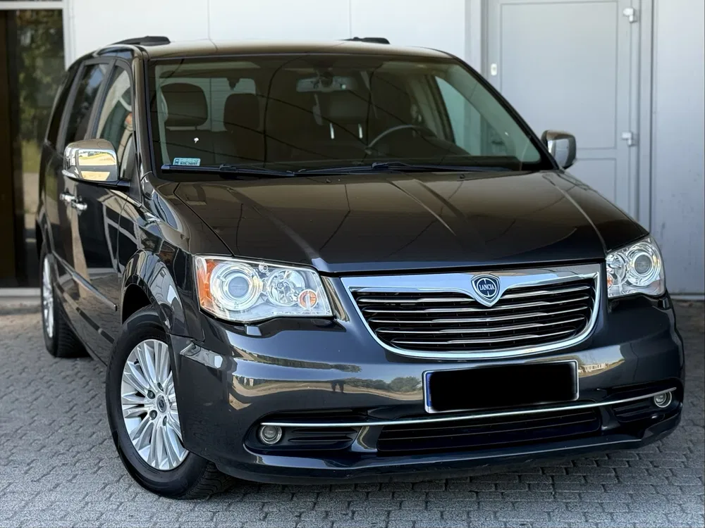 Zdjęcie: 2011 Lancia Voyager