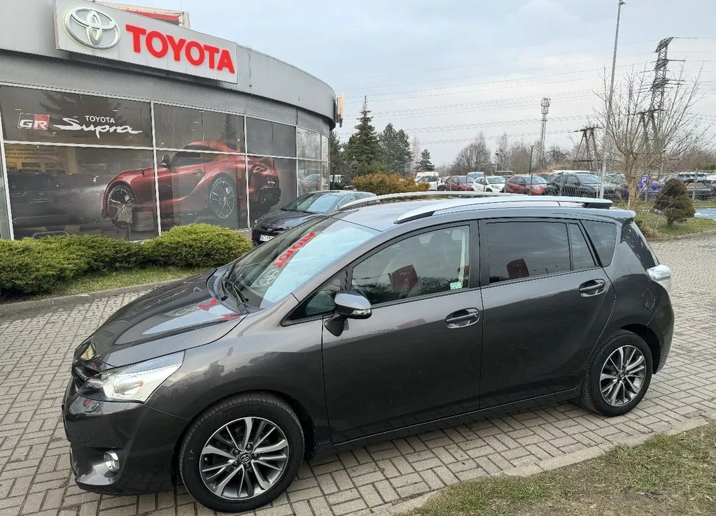 Zdjęcie: 2016 Toyota Verso