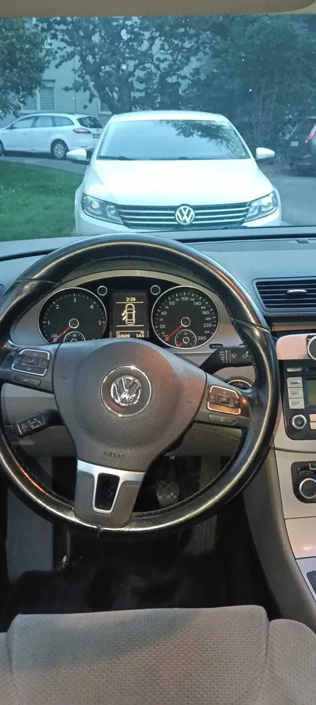 Zdjęcie: 2010 Volkswagen Passat