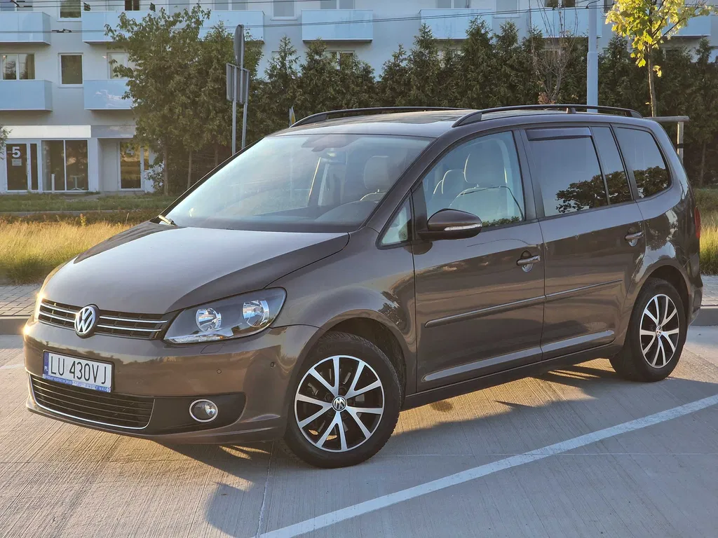 Zdjęcie: 2010 Volkswagen Touran