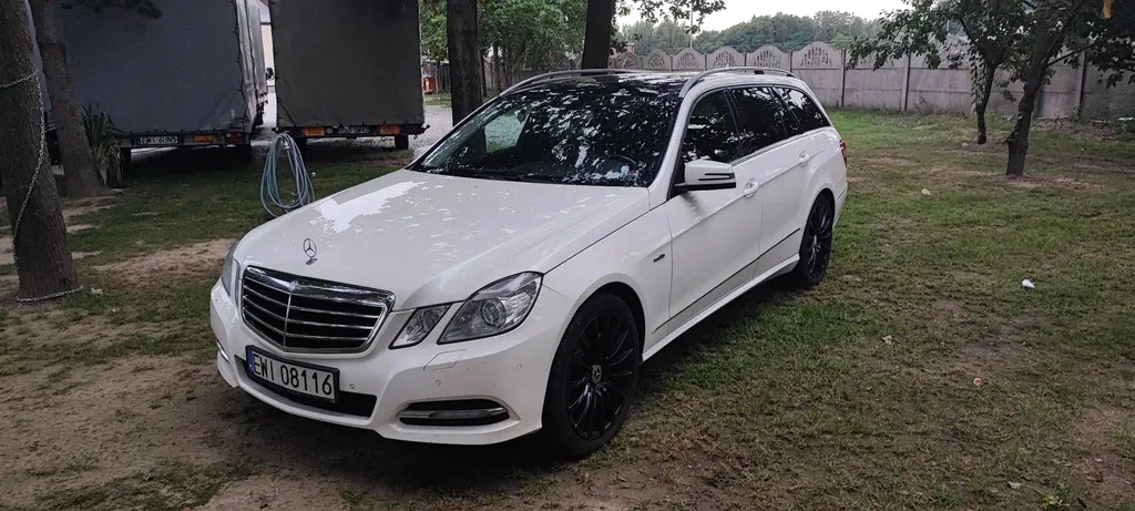Zdjęcie: 2012 Mercedes-Benz E Klasa