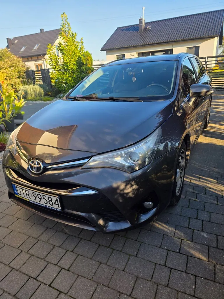 Zdjęcie: 2016 Toyota Avensis