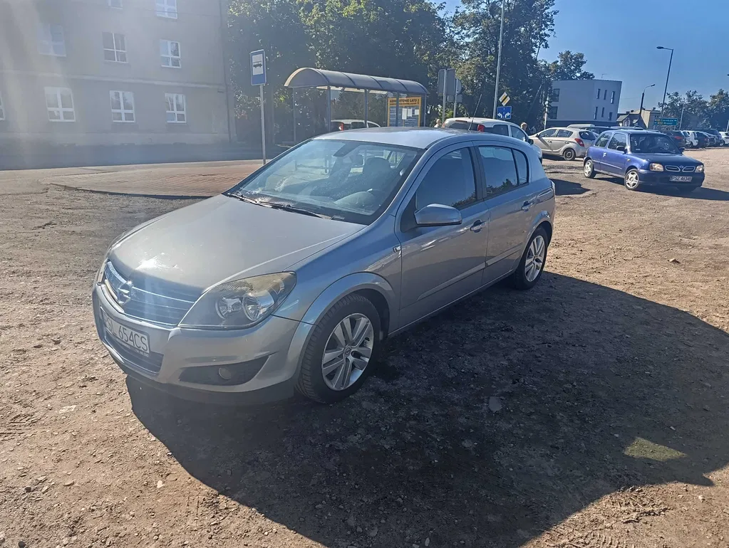 Zdjęcie: 2010 Opel Astra