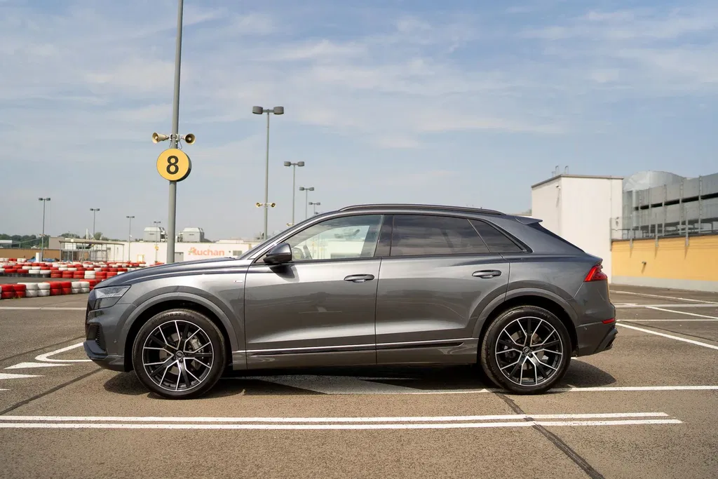 Zdjęcie: 2019 Audi Q8