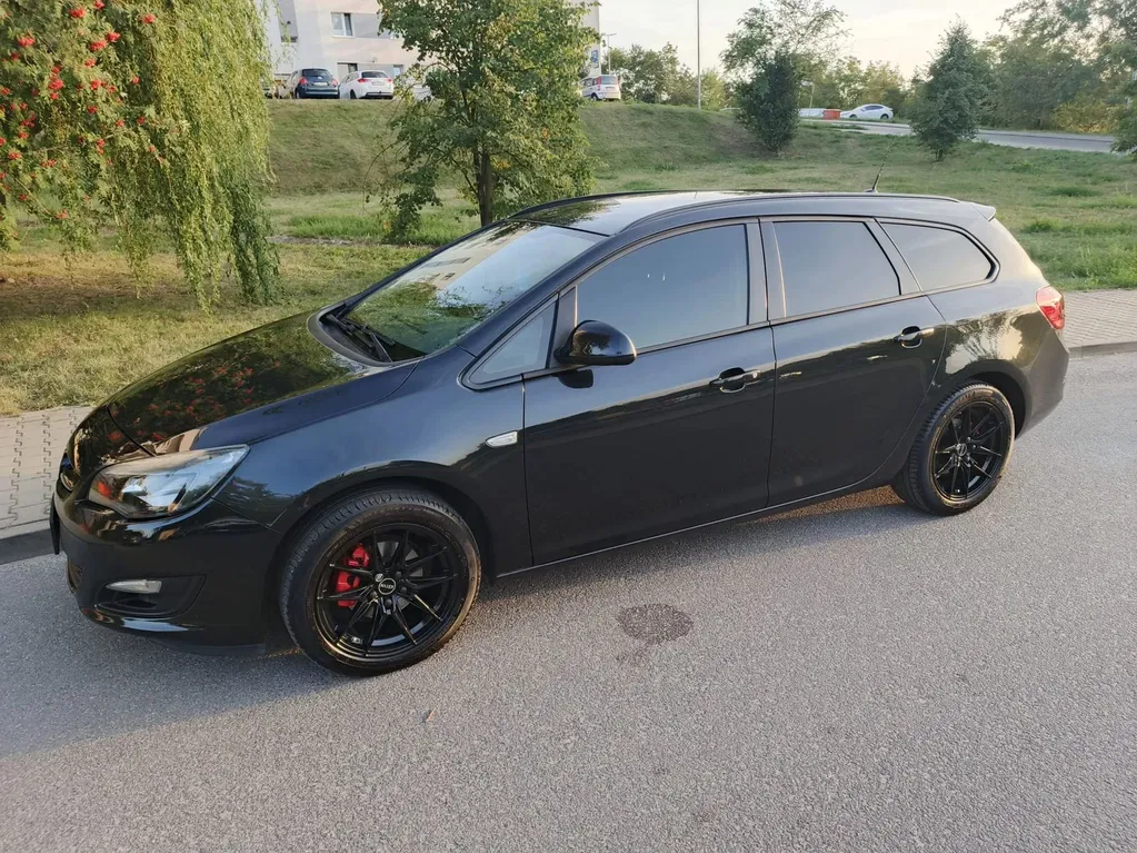 Zdjęcie: 2014 Opel Astra