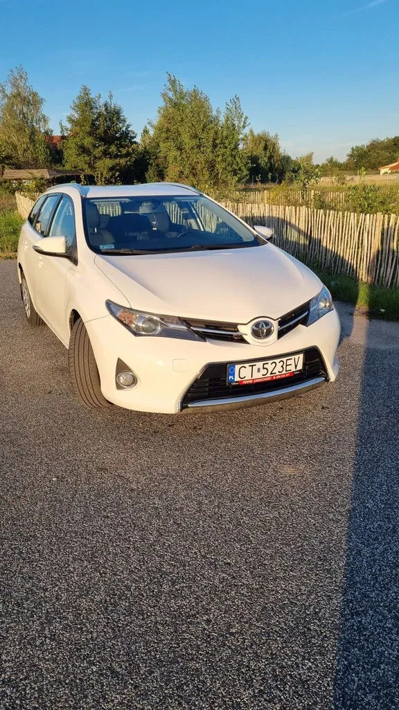 Zdjęcie: 2015 Toyota Auris