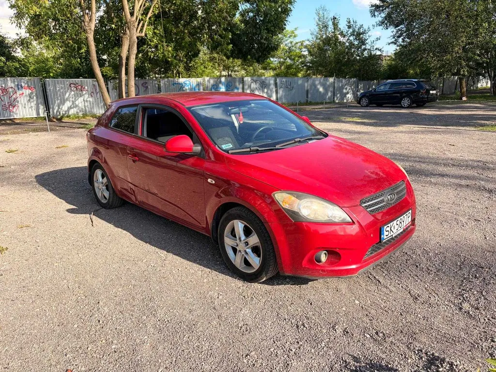 Zdjęcie: 2008 Kia Pro_Cee'd