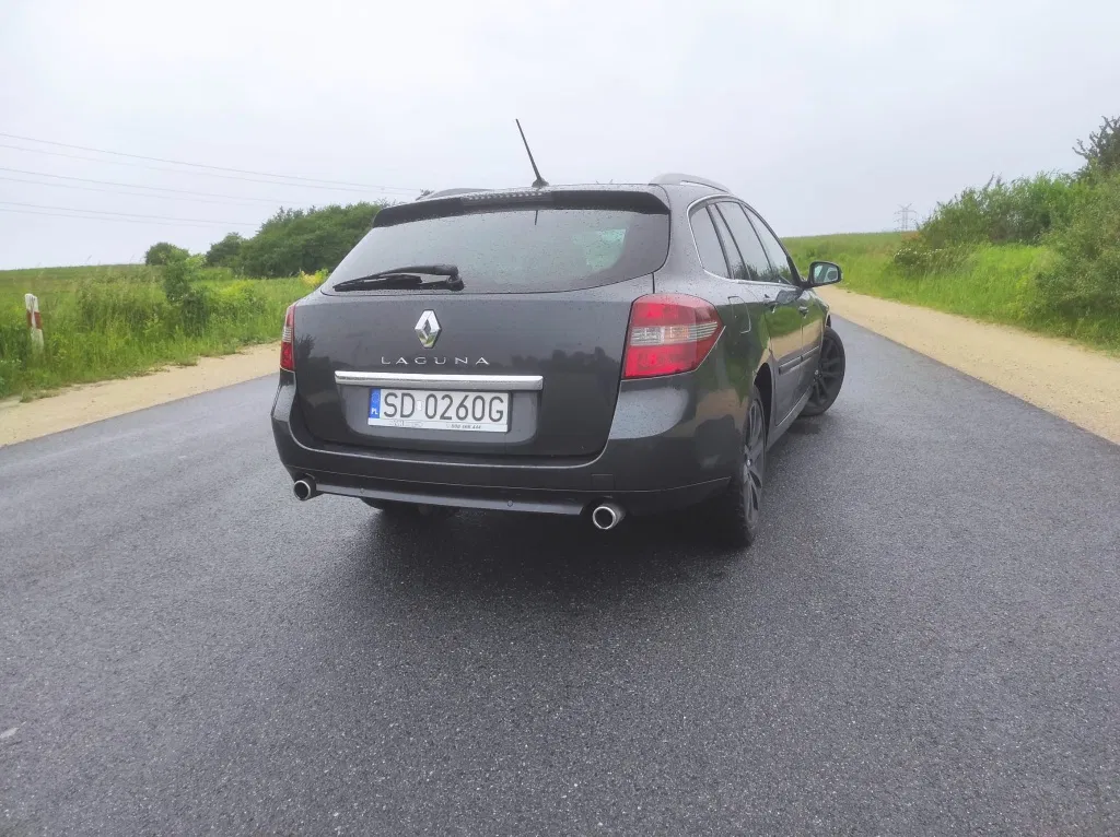 Zdjęcie: 2011 Renault Laguna