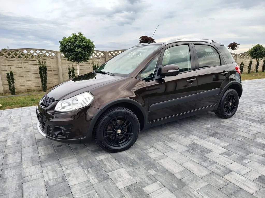 Zdjęcie: 2012 Suzuki SX4