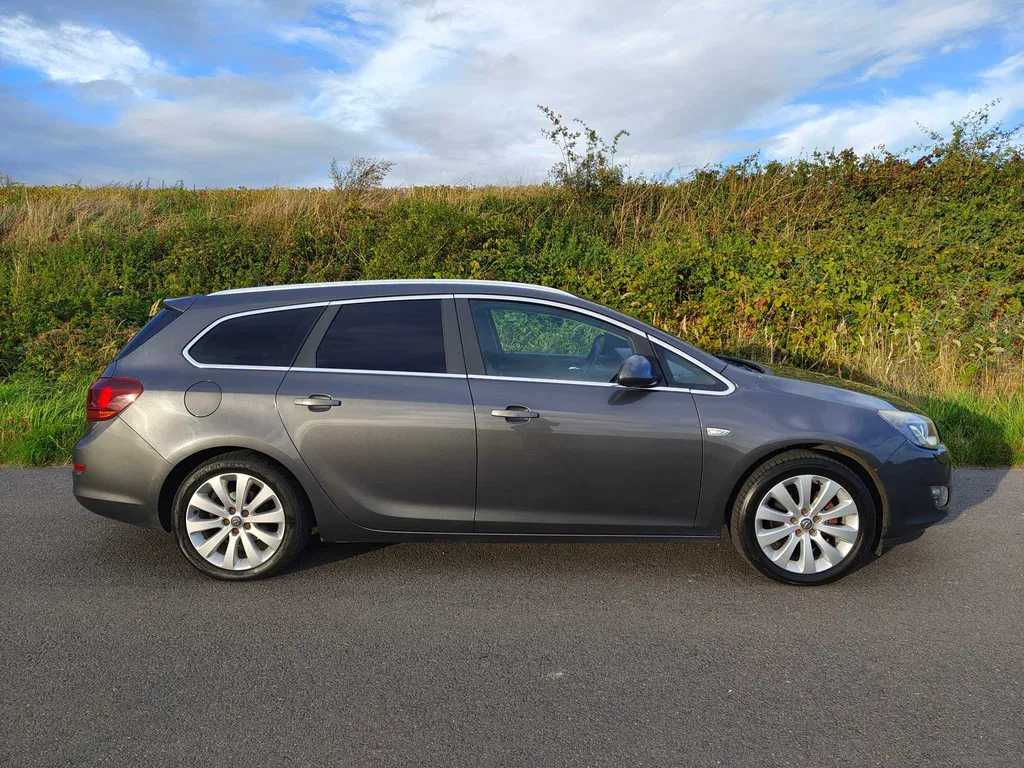 Zdjęcie: 2011 Opel Astra