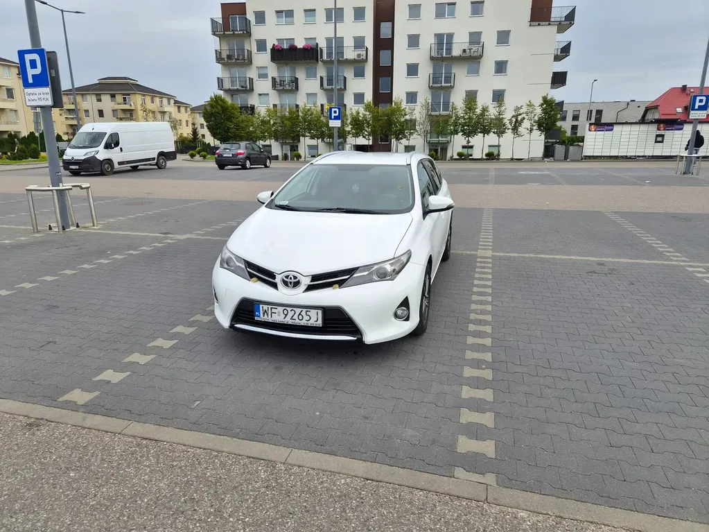 Zdjęcie: 2014 Toyota Auris