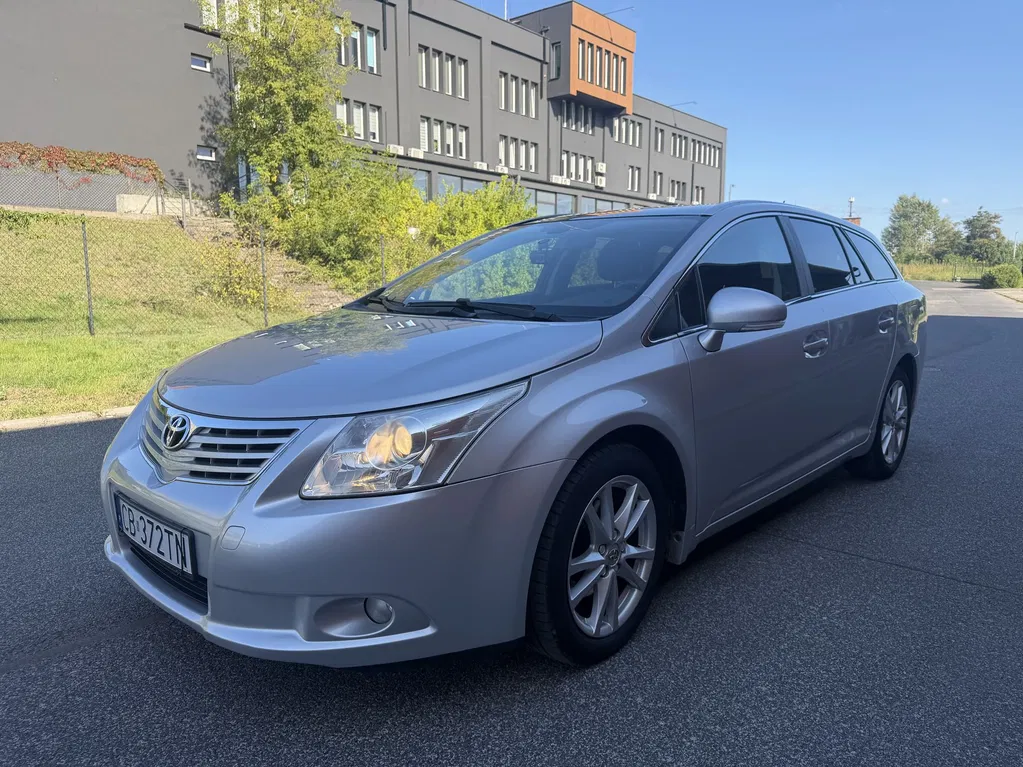 Zdjęcie: 2011 Toyota Avensis