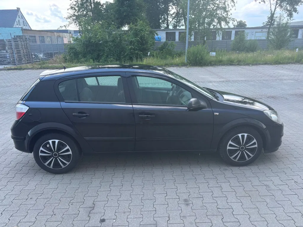 Zdjęcie: 2005 Opel Astra
