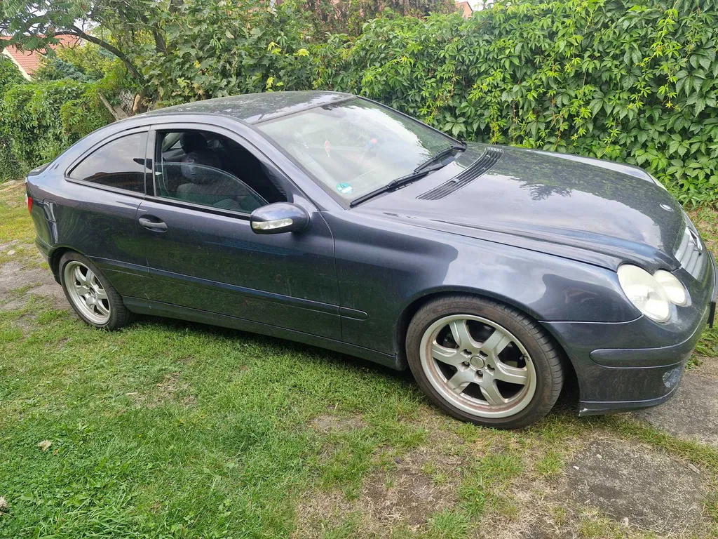 Zdjęcie: 2004 Mercedes-Benz C Klasa