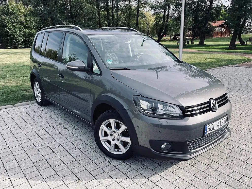 Zdjęcie: 2014 Volkswagen Touran