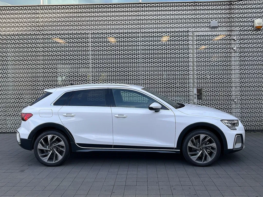 Zdjęcie: 2026 Audi A3 Allstreet