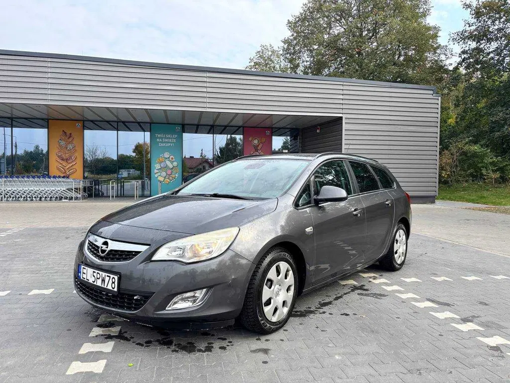 Zdjęcie: 2011 Opel Astra