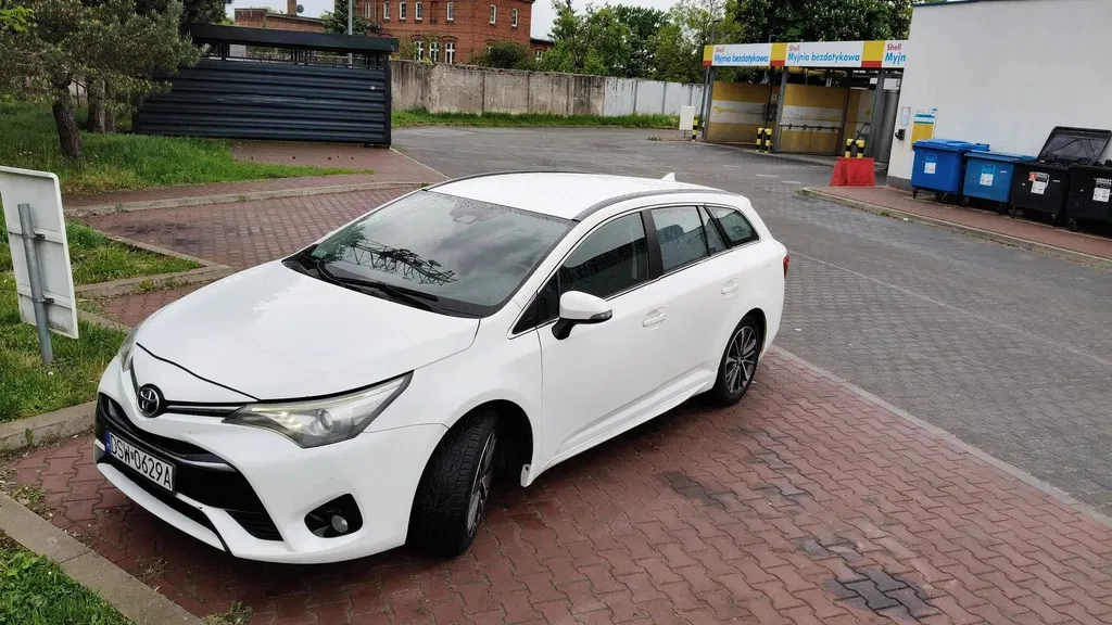 Zdjęcie: 2016 Toyota Avensis