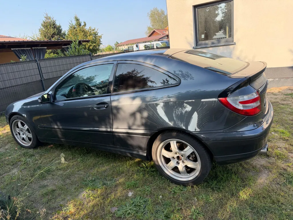 Zdjęcie: 2004 Mercedes-Benz C Klasa
