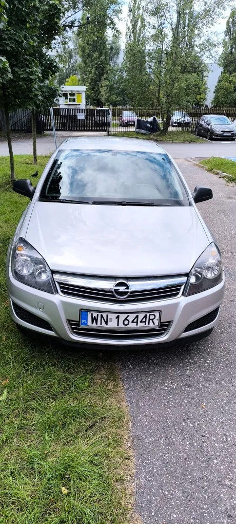 Zdjęcie: 2011 Opel Astra